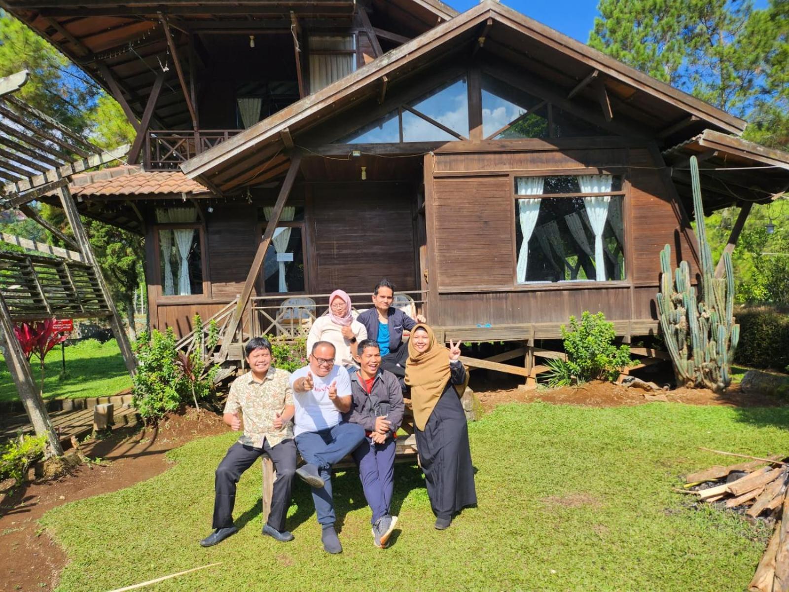 Aubrey Ciwidey Taman liburan *